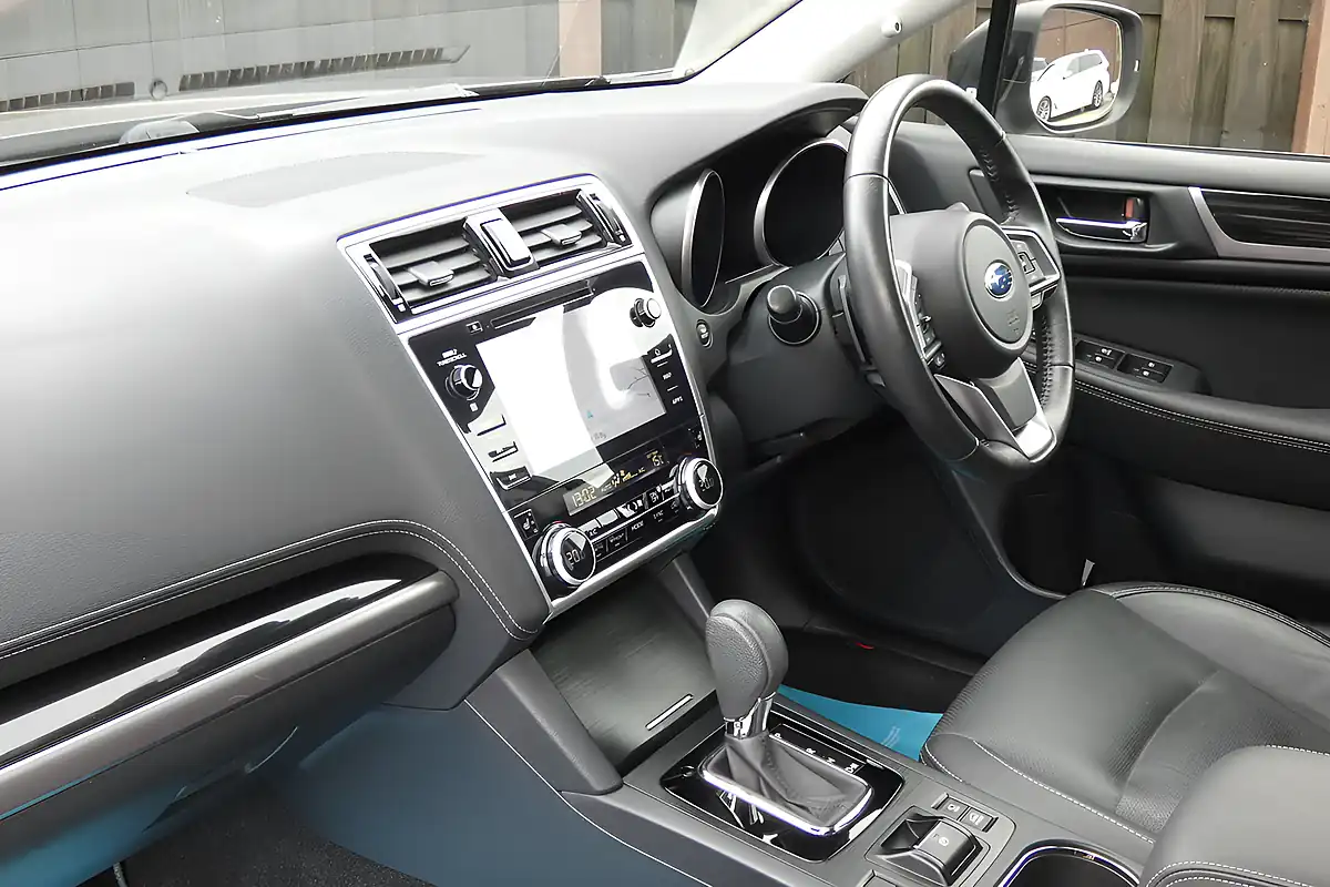 Used 2018 Subaru Outback Se Premium Grey - Interior and Exterior details 13