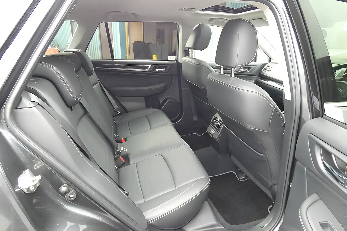 Used 2018 Subaru Outback Se Premium Grey - Interior and Exterior details 18