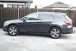 Used 2018 Subaru Outback Se Premium Grey - Interior and Exterior details 5