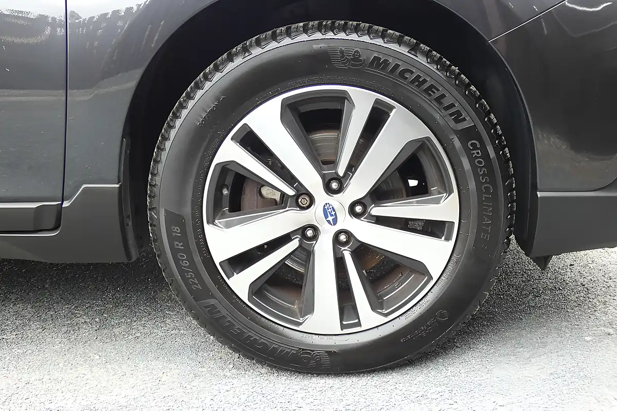 Used 2018 Subaru Outback Se Premium Grey - Interior and Exterior details 9