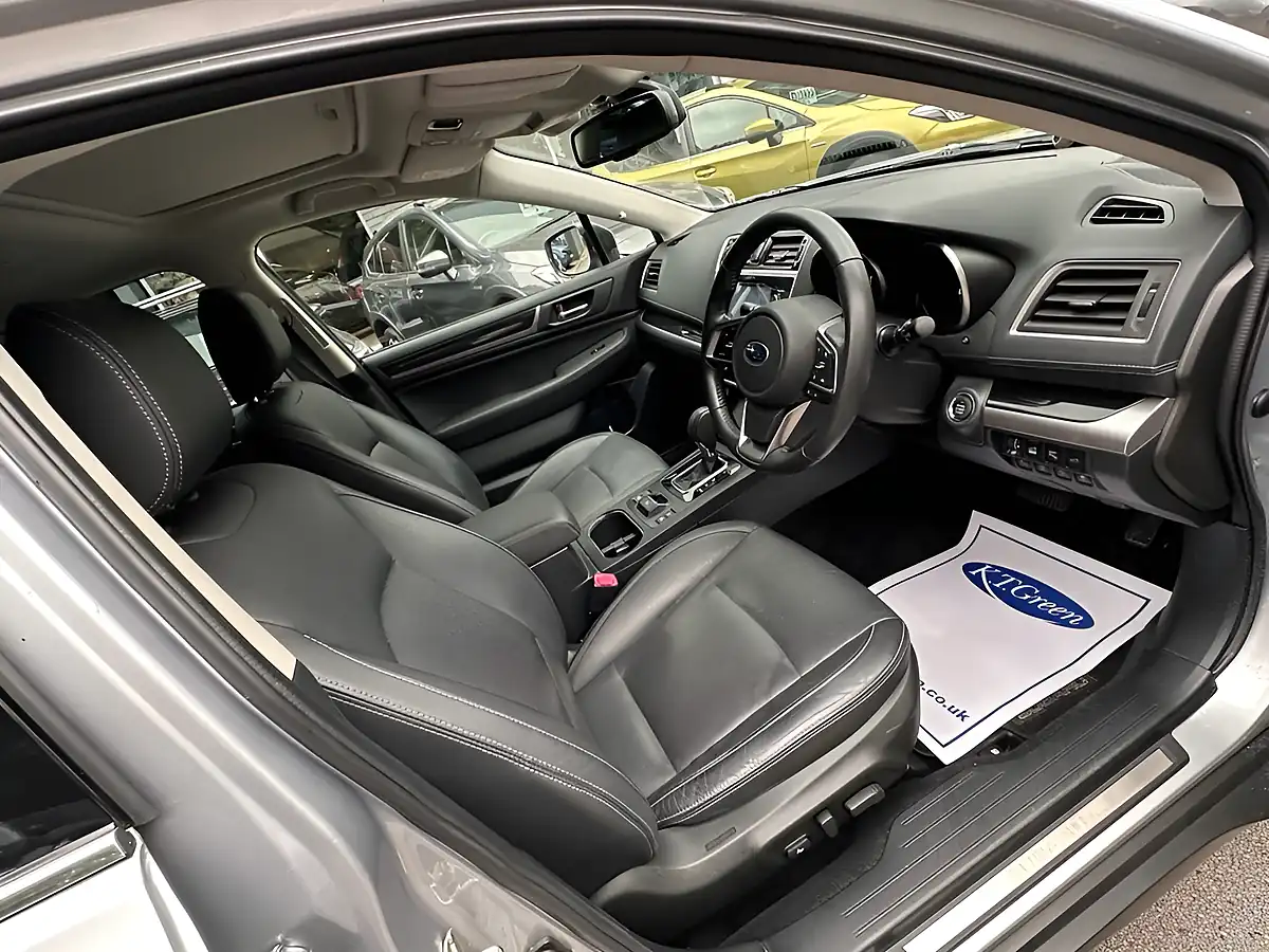 Used 2018 Subaru Outback Se Premium Silver - Interior and Exterior details 8