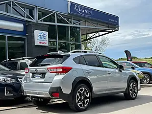 Used 2018 Subaru Xv Se Premium Silver - Interior and Exterior details 4