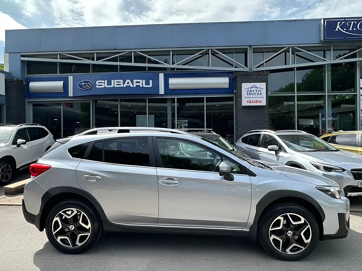 Used 2018 Subaru Xv Se Premium Silver - Interior and Exterior details 5