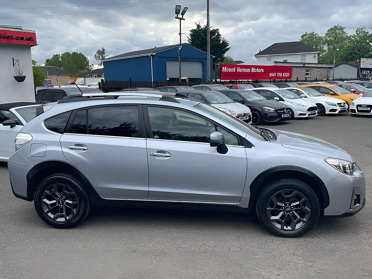 Used 2018 Subaru Xv Se Premium Silver - Interior and Exterior details 9