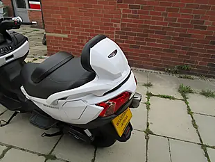 Used 2018 Suzuki AN650 Burgman ZL8 White - Interior and Exterior details 11