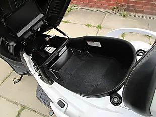 Used 2018 Suzuki AN650 Burgman ZL8 White - Interior and Exterior details 20