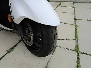Used 2018 Suzuki AN650 Burgman ZL8 White - Interior and Exterior details 8