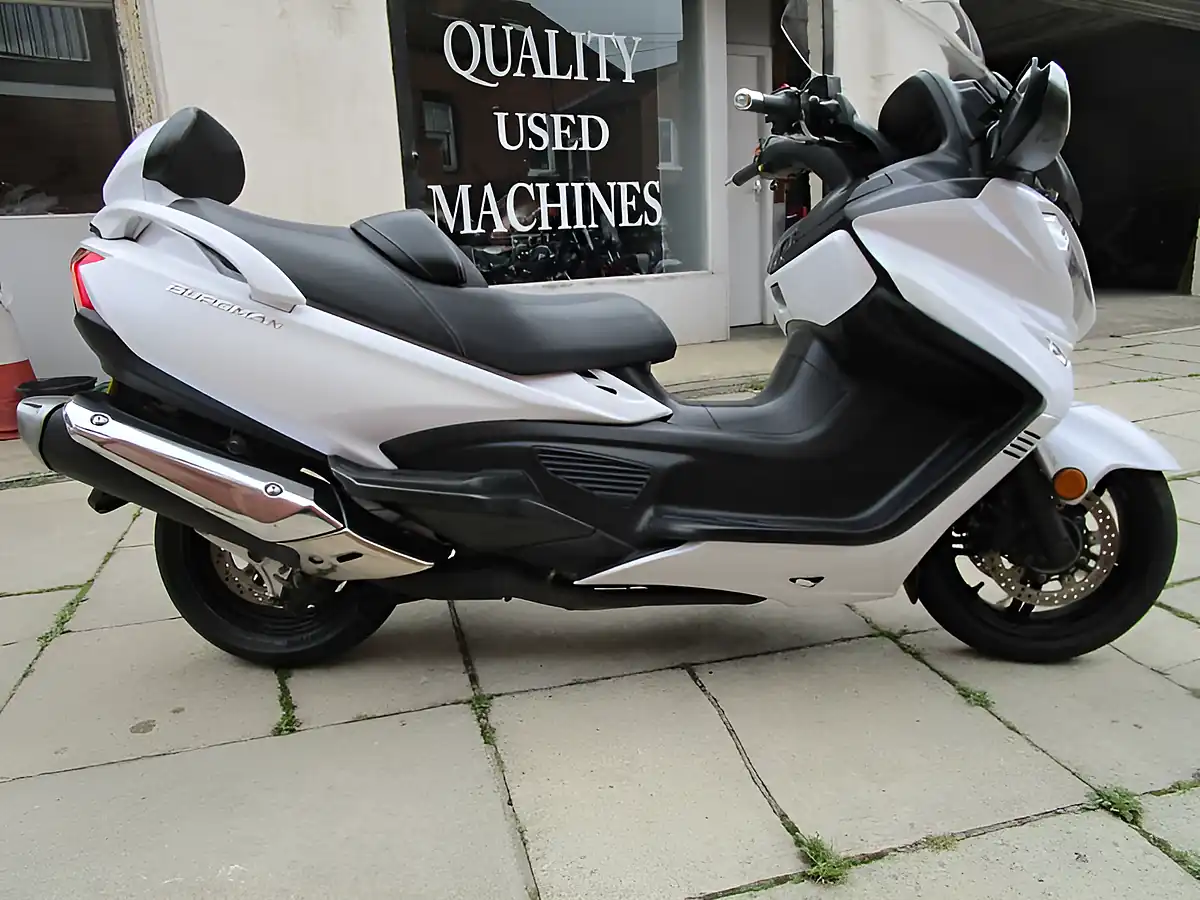 Used 2018 Suzuki AN650 ZL8 Burgman White - Front View