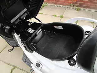 Used 2018 Suzuki AN650 ZL8 Burgman White - Interior and Exterior details 20