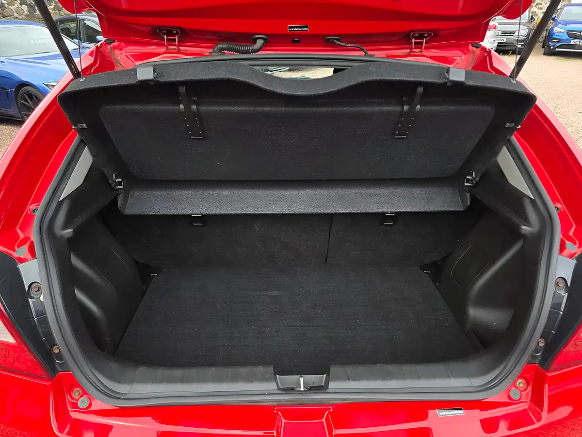 Used 2018 Suzuki Baleno Sz-T Red - Interior and Exterior details 13