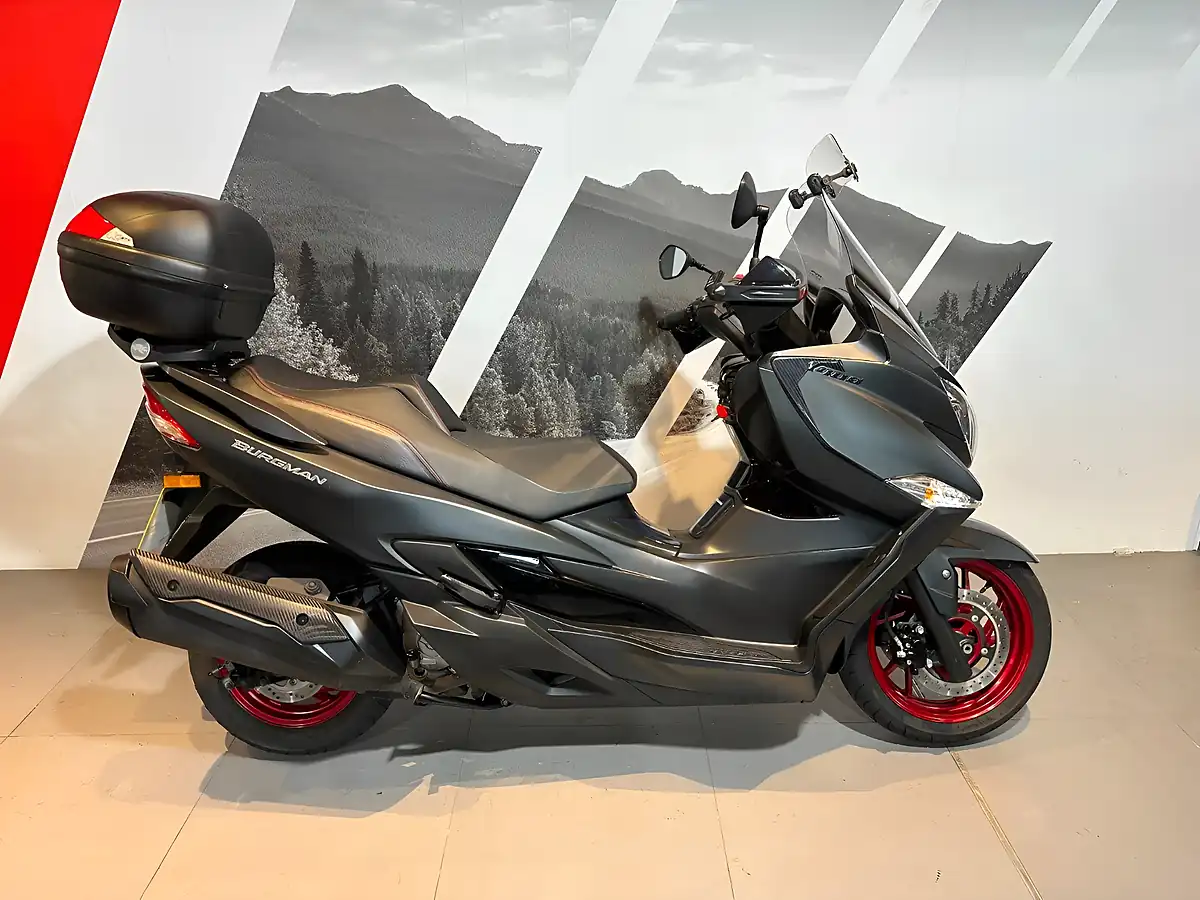 Used 2018 Suzuki Burgman 400 Black - Front View