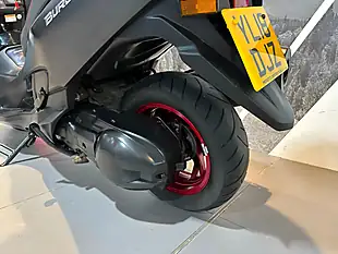 Used 2018 Suzuki Burgman 400 Black - Interior and Exterior details 7
