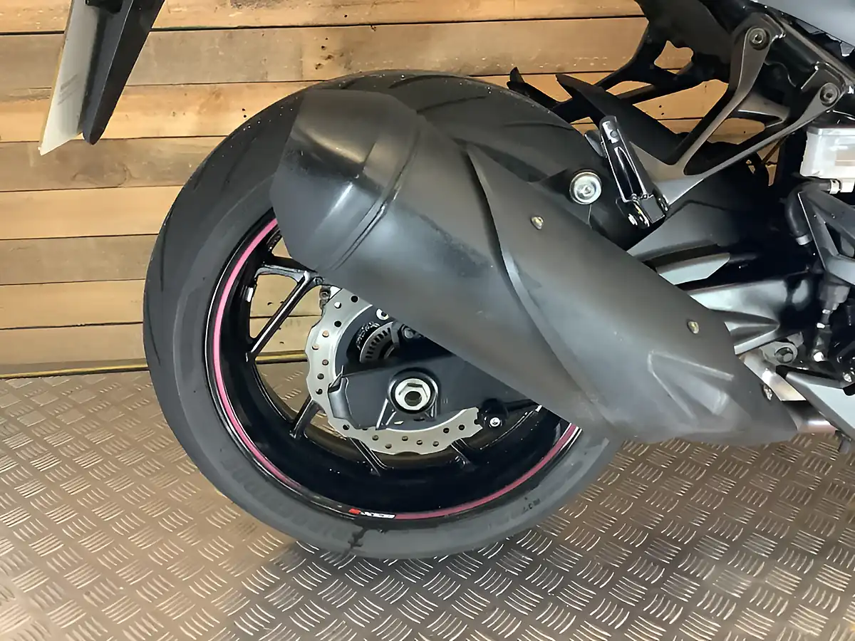 Used 2018 Suzuki Gsx Black - Interior and Exterior details 20