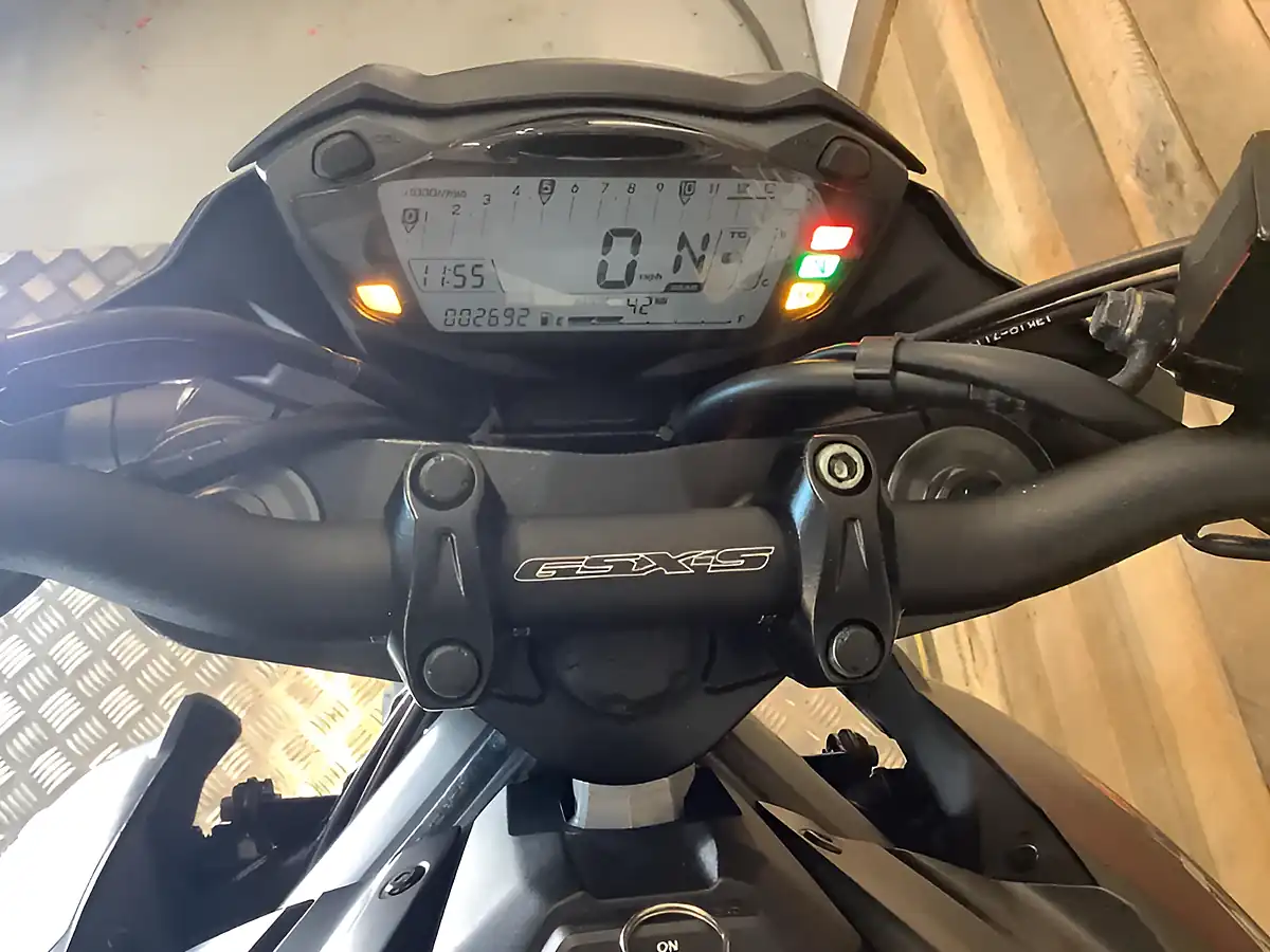 Used 2018 Suzuki Gsx Black - Interior and Exterior details 7
