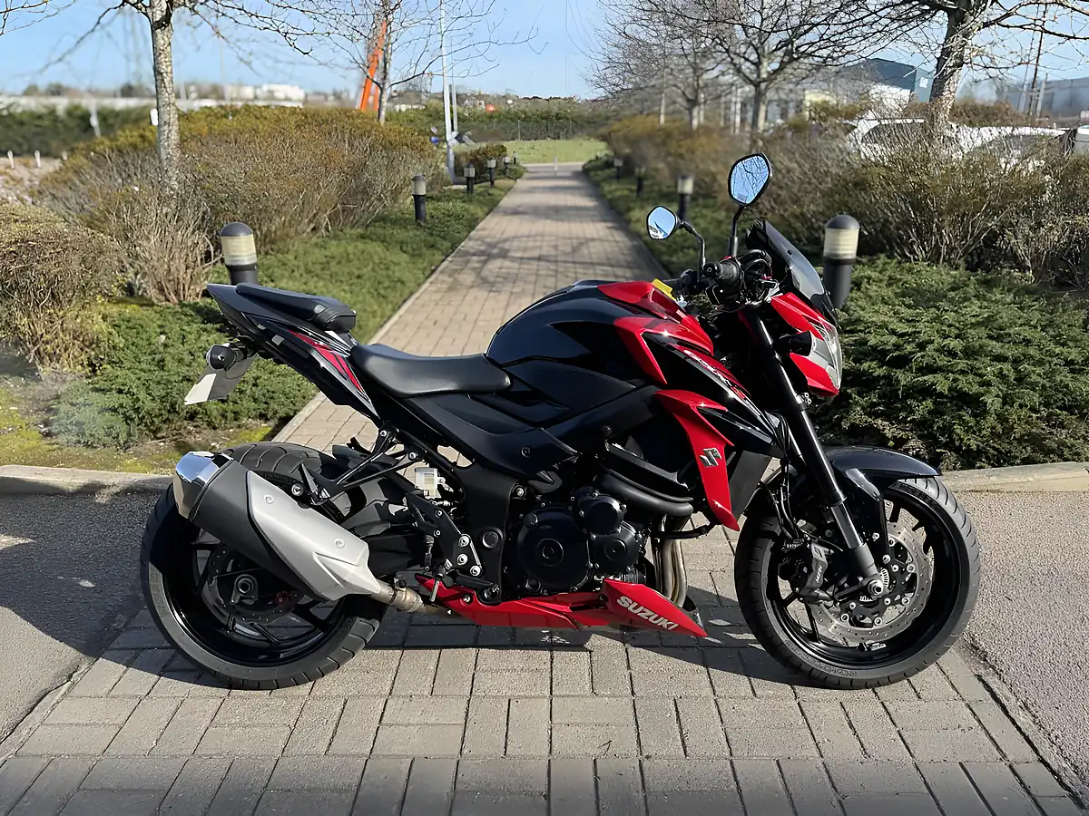 Used 2018 Suzuki Gsx-S 750 AL8 Red/Black - Front View