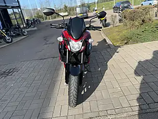 Used 2018 Suzuki Gsx-S 750 AL8 Red/Black - Interior and Exterior details 4