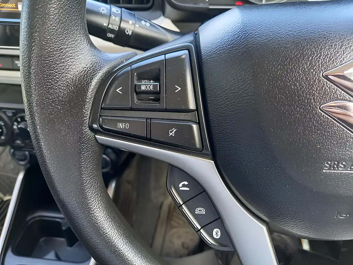 Used 2018 Suzuki Ignis Adventure White - Interior and Exterior details 20