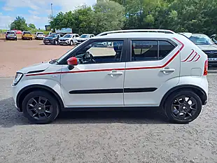 Used 2018 Suzuki Ignis Adventure White - Interior and Exterior details 4
