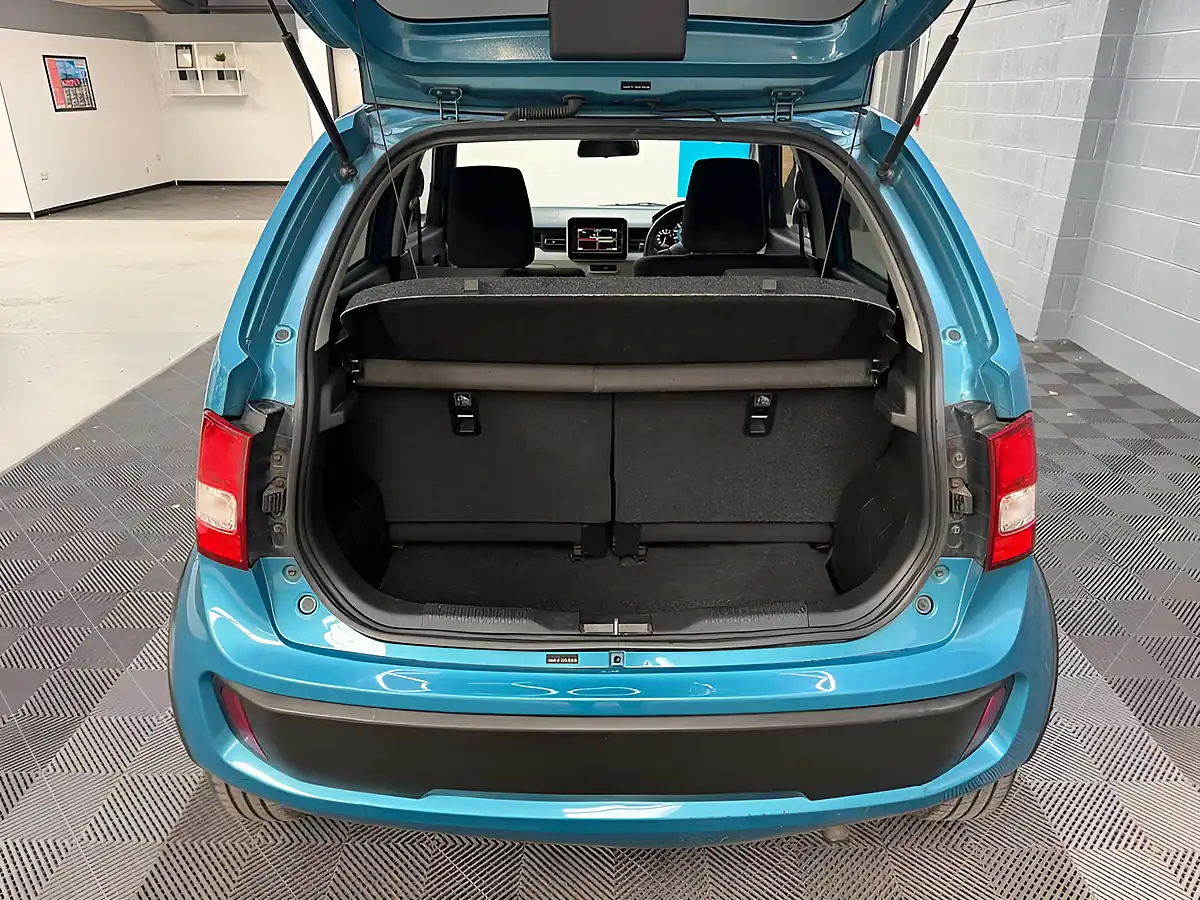 Used 2018 Suzuki Ignis Sz-T Blue - Interior and Exterior details 13