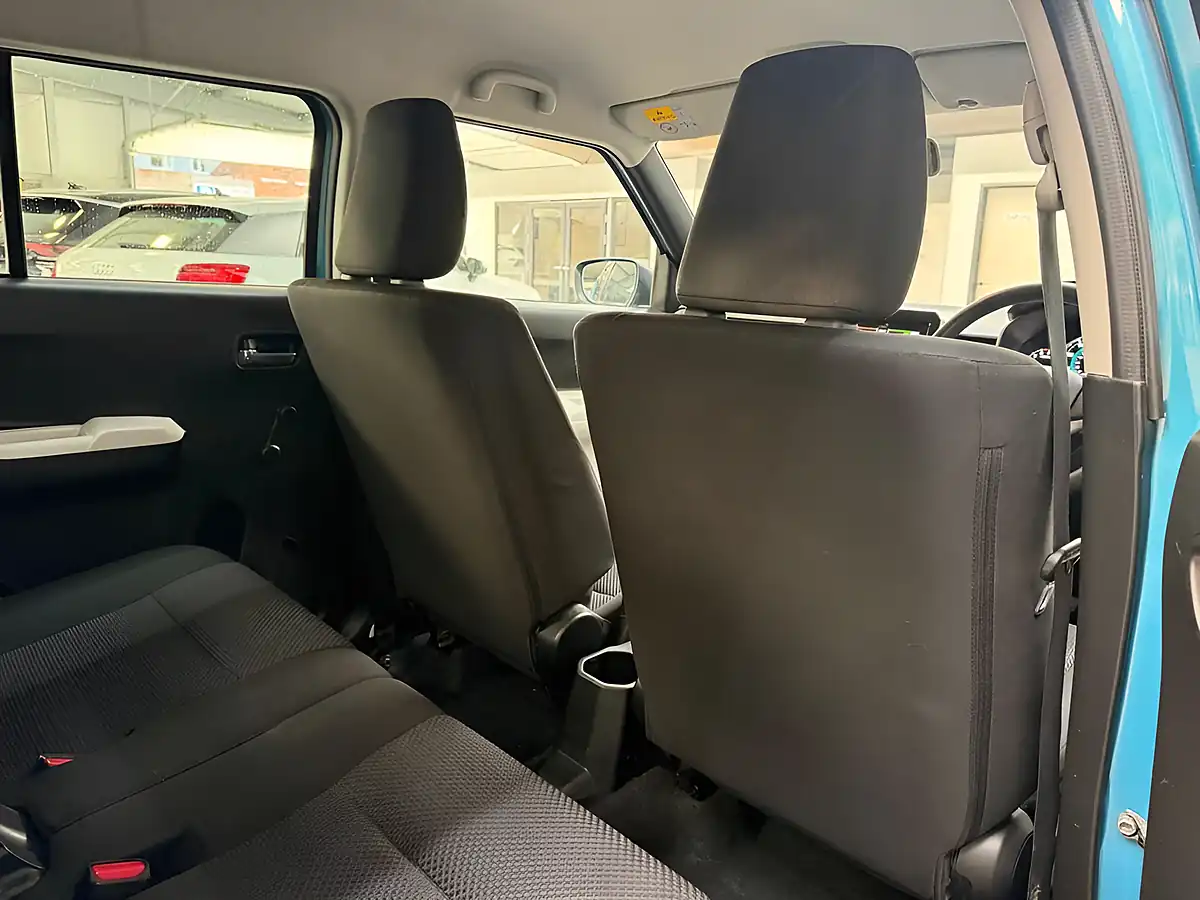 Used 2018 Suzuki Ignis Sz-T Blue - Interior and Exterior details 16