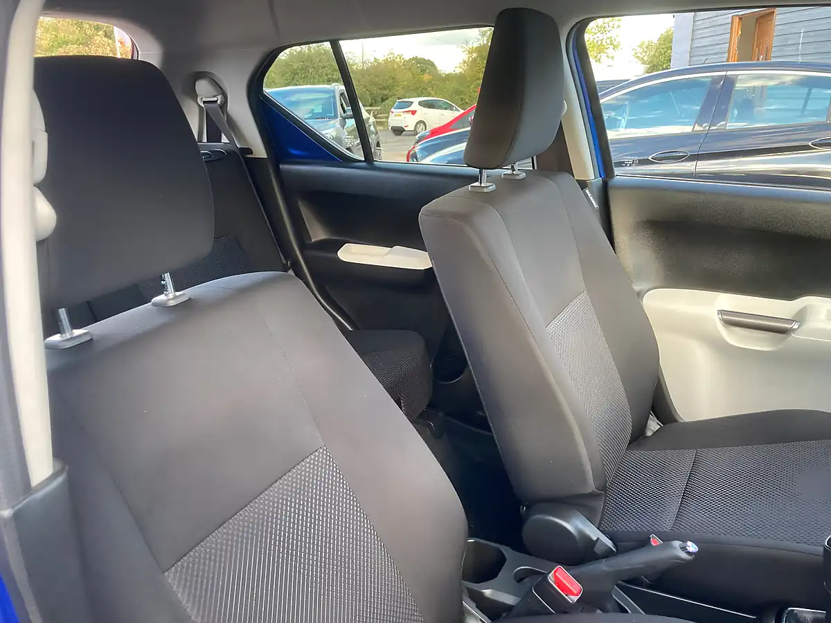 Used 2018 Suzuki Ignis Sz-T Blue - Interior and Exterior details 19