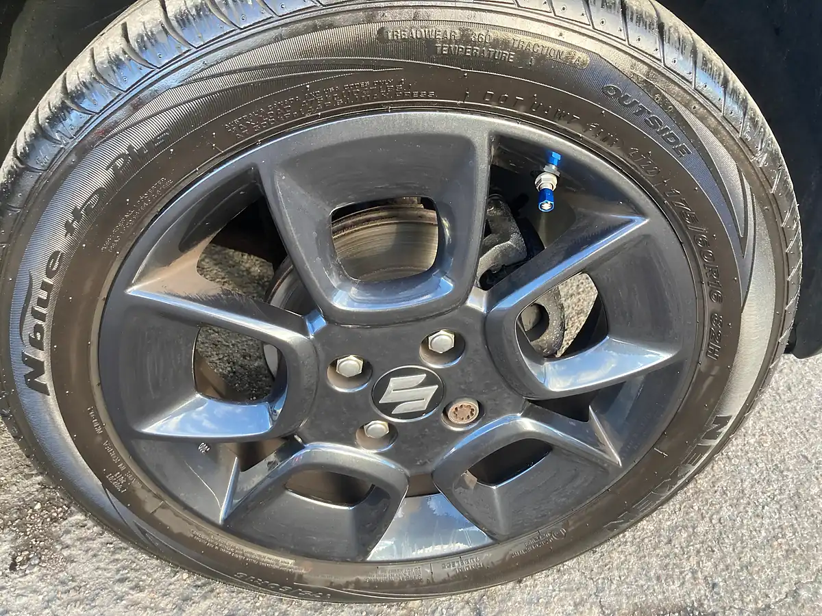 Used 2018 Suzuki Ignis Sz-T Blue - Interior and Exterior details 4