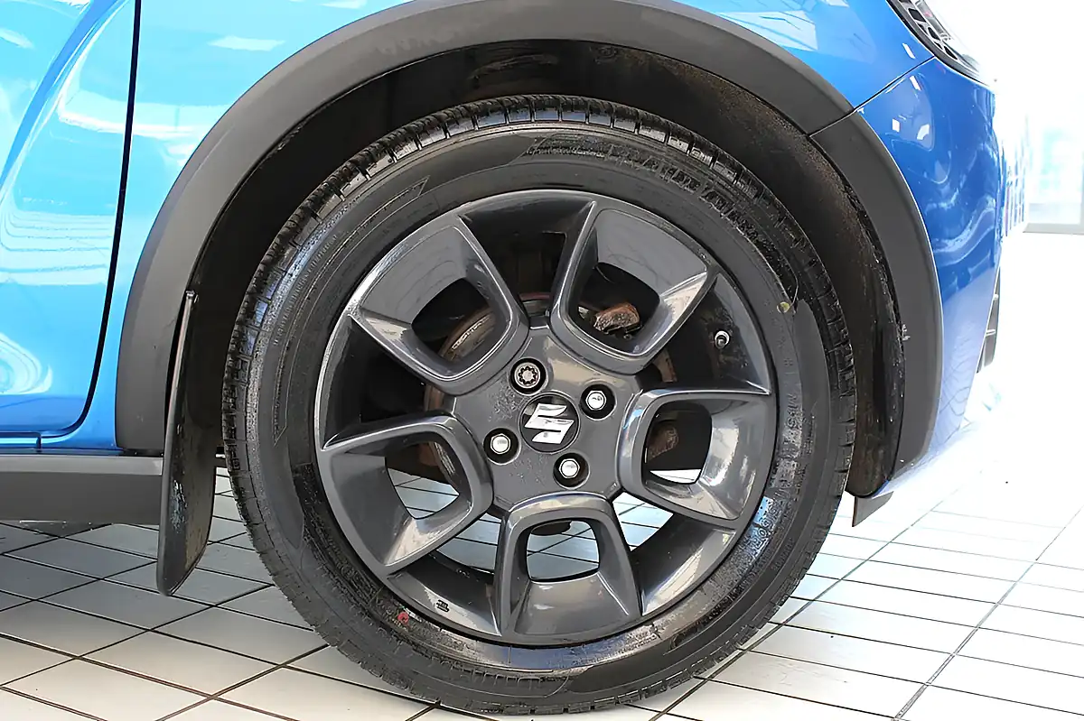 Used 2018 Suzuki Ignis Sz-T Blue - Interior and Exterior details 11
