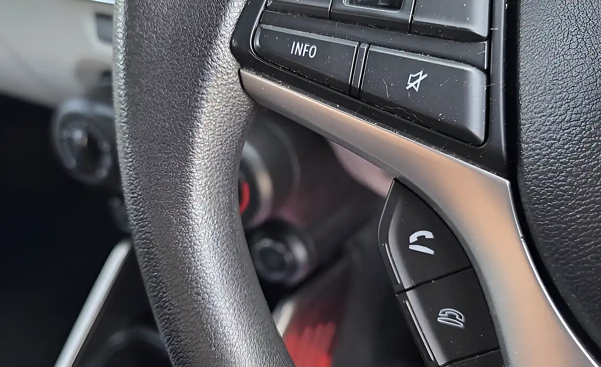 Used 2018 Suzuki Ignis Sz-T Flame Red - Interior and Exterior details 15