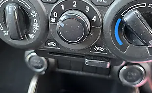 Used 2018 Suzuki Ignis Sz-T Flame Red - Interior and Exterior details 17