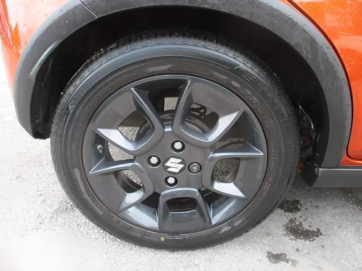 Used 2018 Suzuki Ignis Sz-T Orange - Interior and Exterior details 11