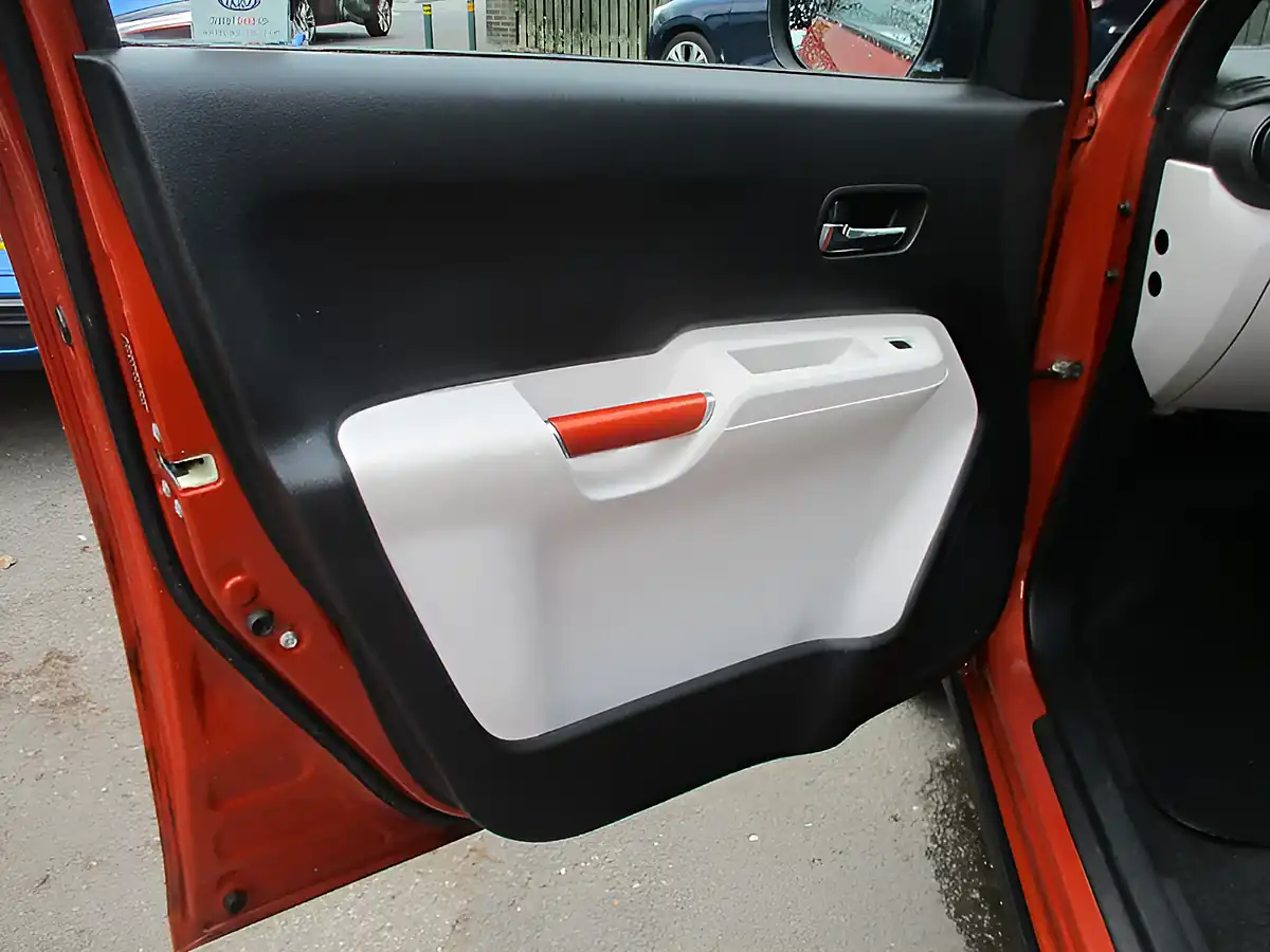 Used 2018 Suzuki Ignis Sz-T Orange - Interior and Exterior details 16