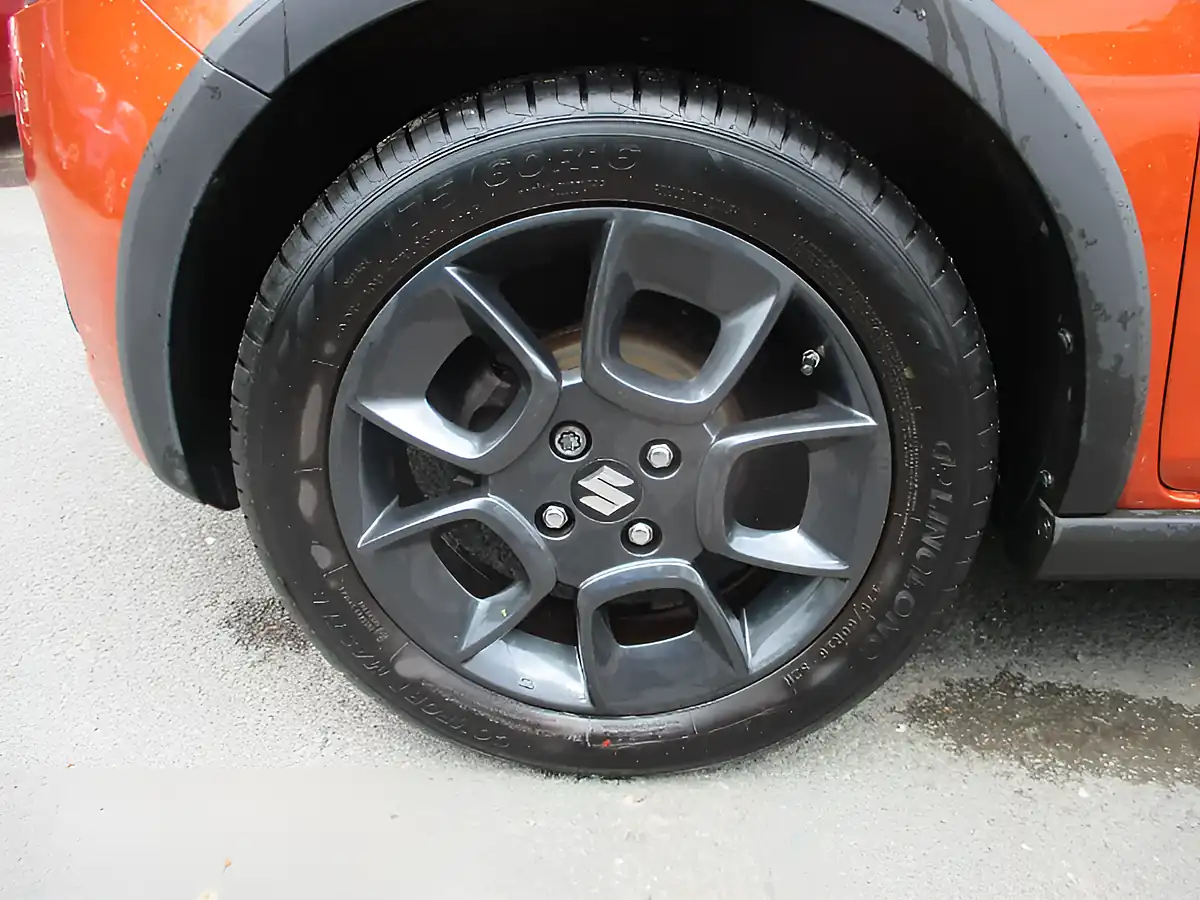 Used 2018 Suzuki Ignis Sz-T Orange - Interior and Exterior details 9