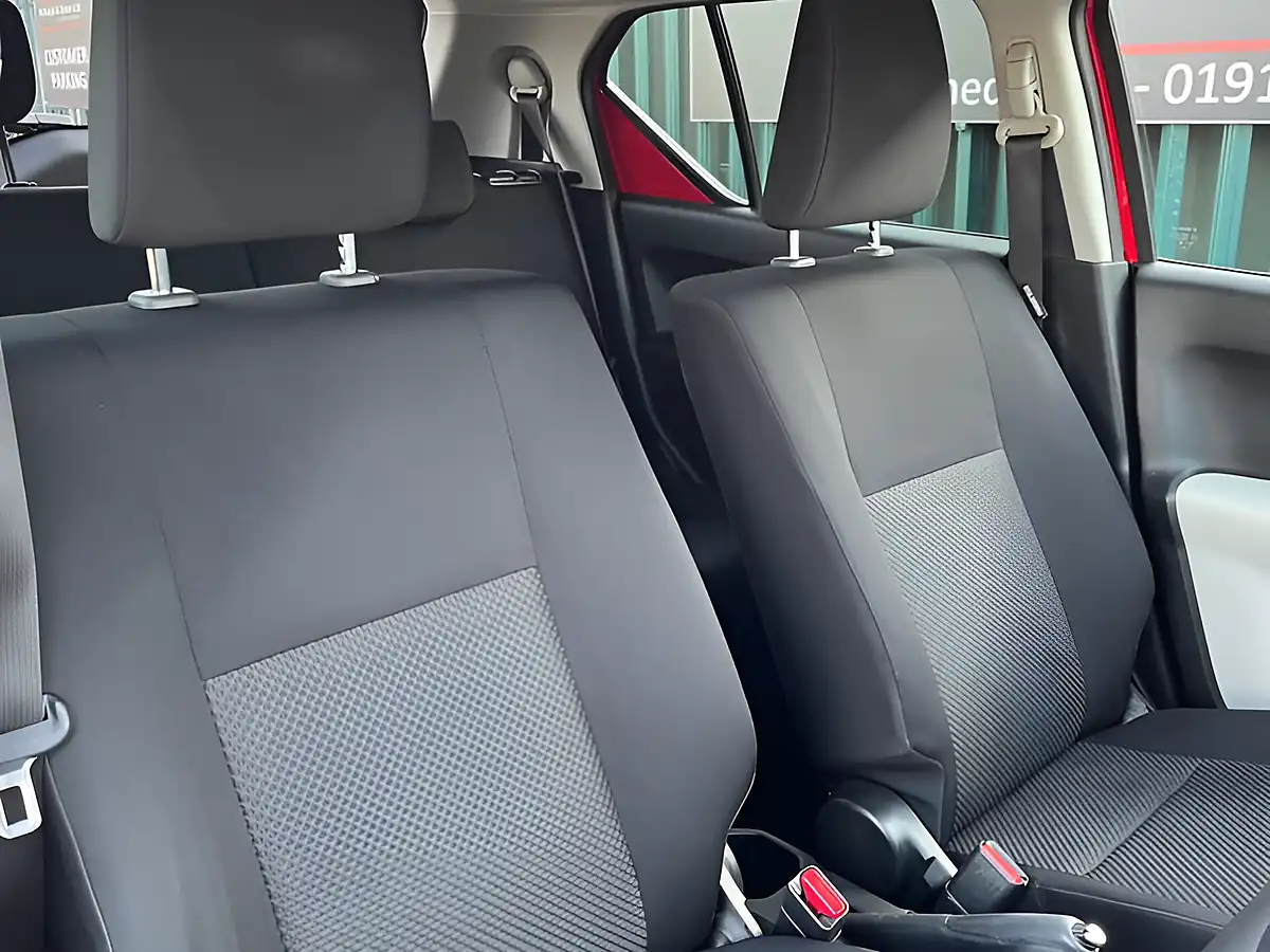 Used 2018 Suzuki Ignis Sz-T Red - Interior and Exterior details 12