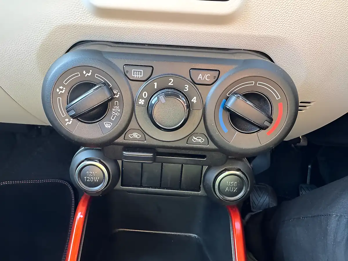 Used 2018 Suzuki Ignis SZ3 White - Interior and Exterior details 7