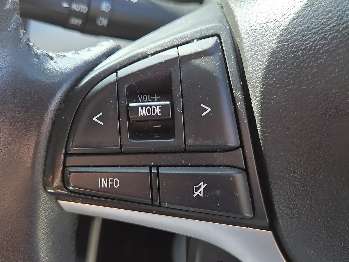 Used 2018 Suzuki Ignis SZ5 Red - Interior and Exterior details 15