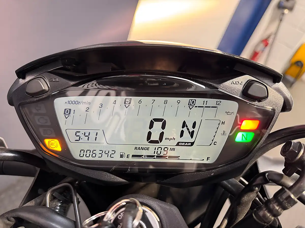 Used 2018 Suzuki SV650 X - Interior and Exterior details 14