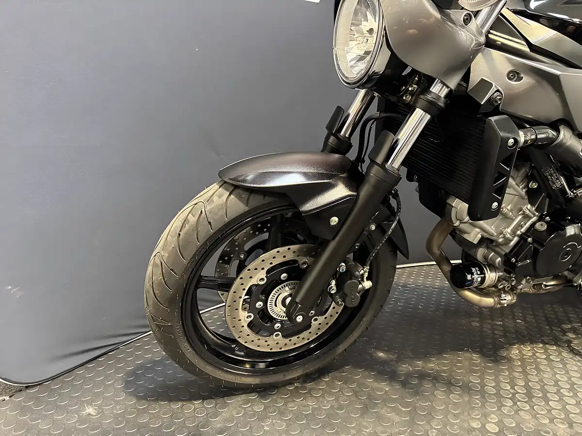 Used 2018 Suzuki SV650 X - Interior and Exterior details 15