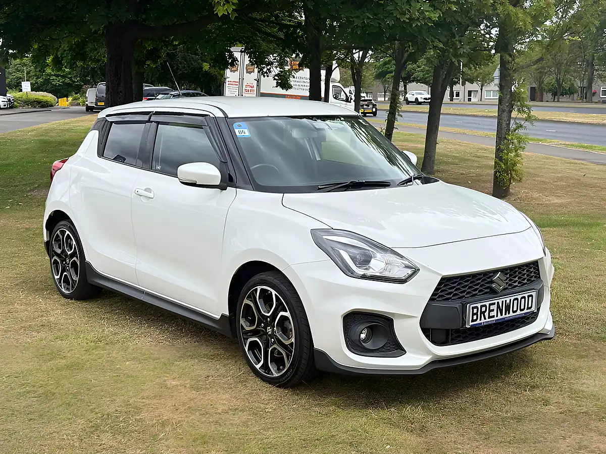 Used 2018 Suzuki Swift Sport White - Front View