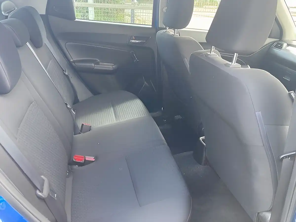 Used 2018 Suzuki Swift Sz-T Blue - Interior and Exterior details 6
