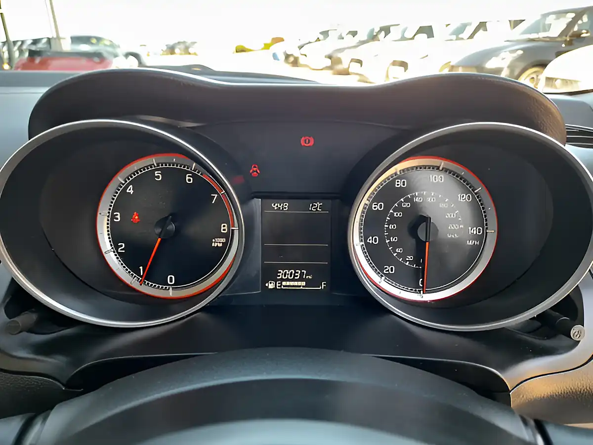Used 2018 Suzuki Swift Sz-T Grey/Black - Interior and Exterior details 16