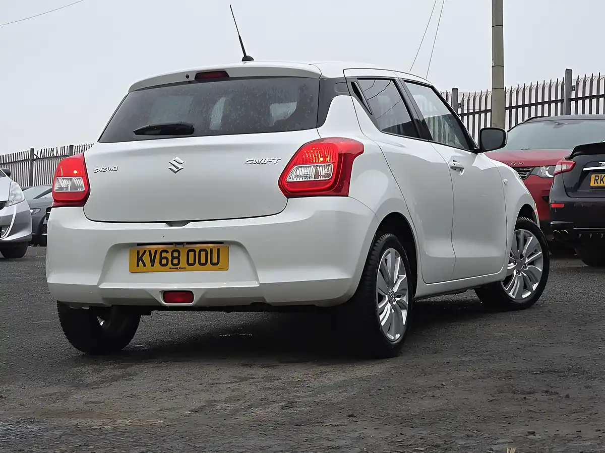 Used 2018 Suzuki Swift Sz-T White - Interior and Exterior details 4