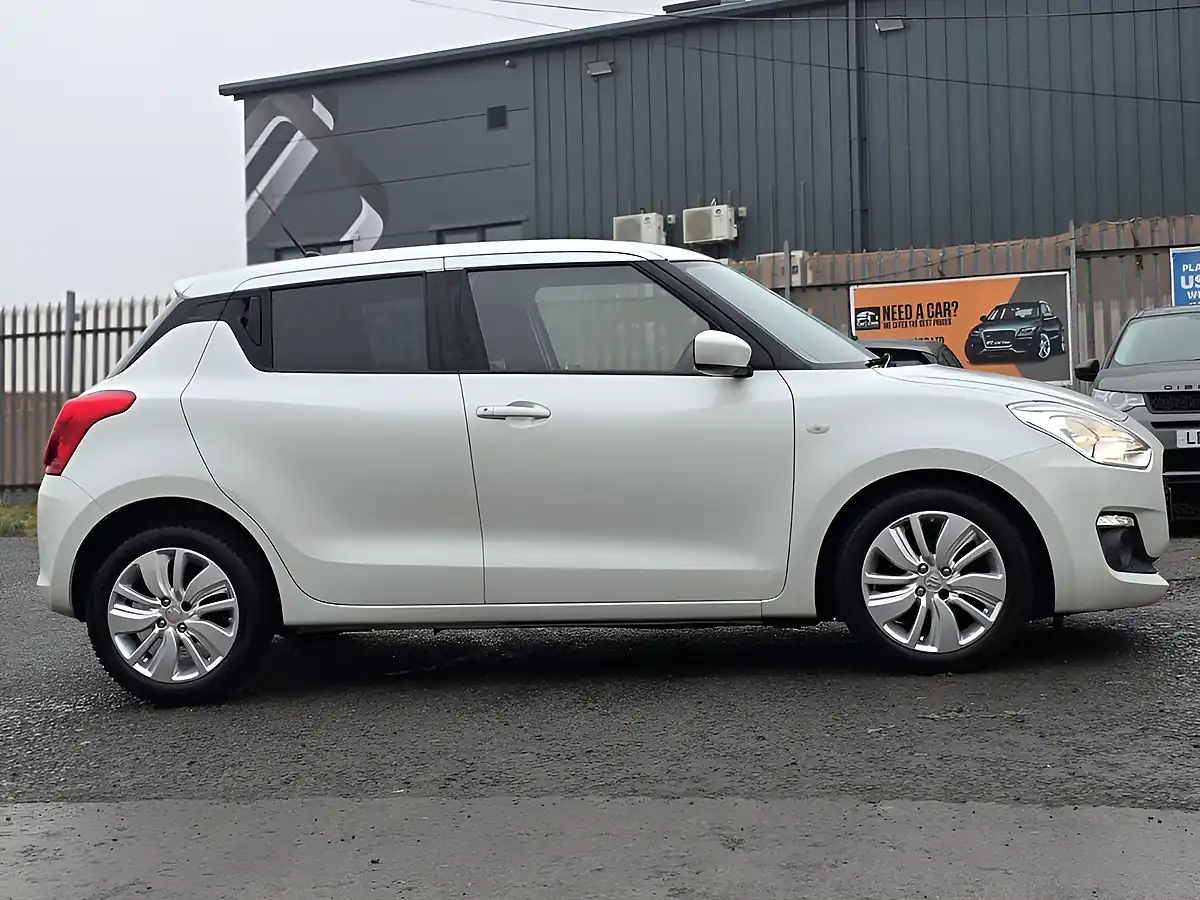Used 2018 Suzuki Swift Sz-T White - Interior and Exterior details 5