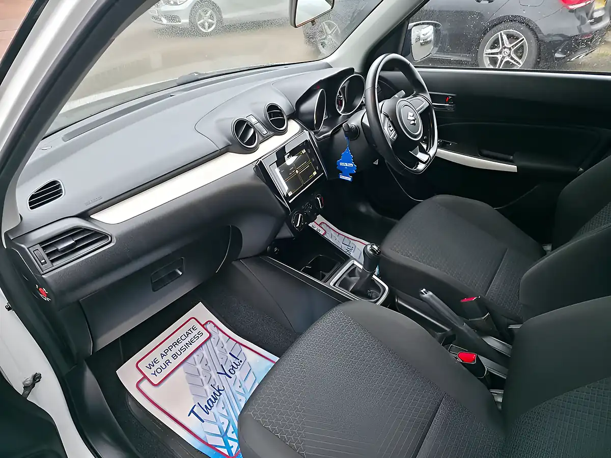 Used 2018 Suzuki Swift Sz-T White - Interior and Exterior details 6