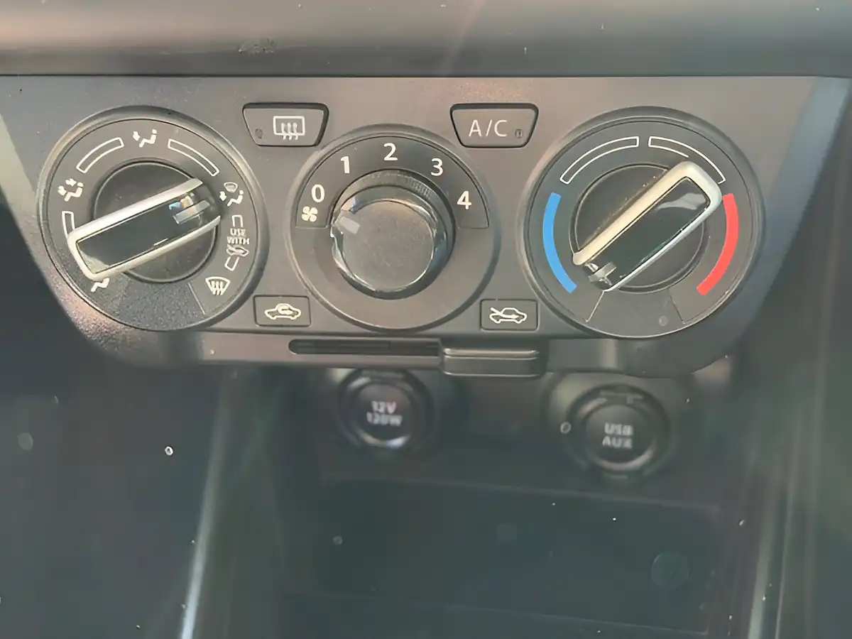 Used 2018 Suzuki Swift SZ3 Silver - Interior and Exterior details 12