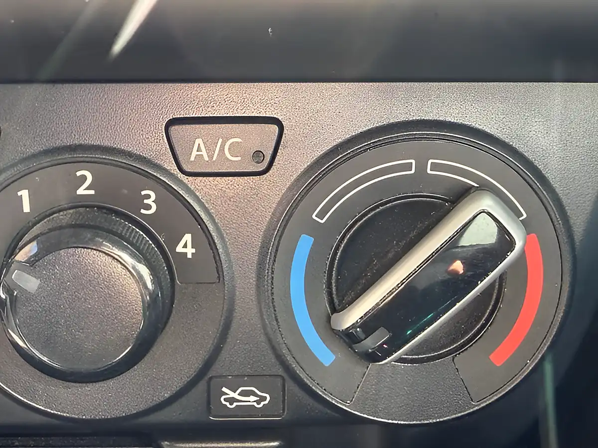 Used 2018 Suzuki Swift SZ3 Silver - Interior and Exterior details 13
