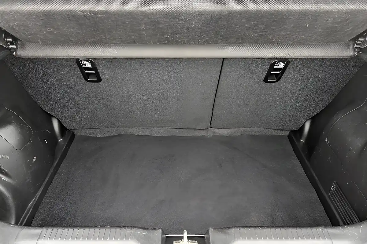 Used 2018 Suzuki Swift SZ5 Grey - Interior and Exterior details 11