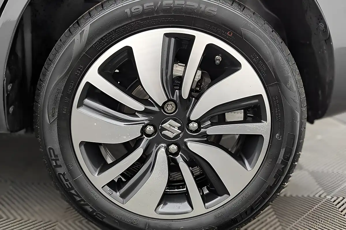Used 2018 Suzuki Swift SZ5 Grey - Interior and Exterior details 20