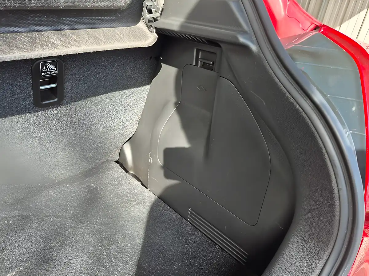 Used 2018 Suzuki Swift SZ5 Red - Interior and Exterior details 14