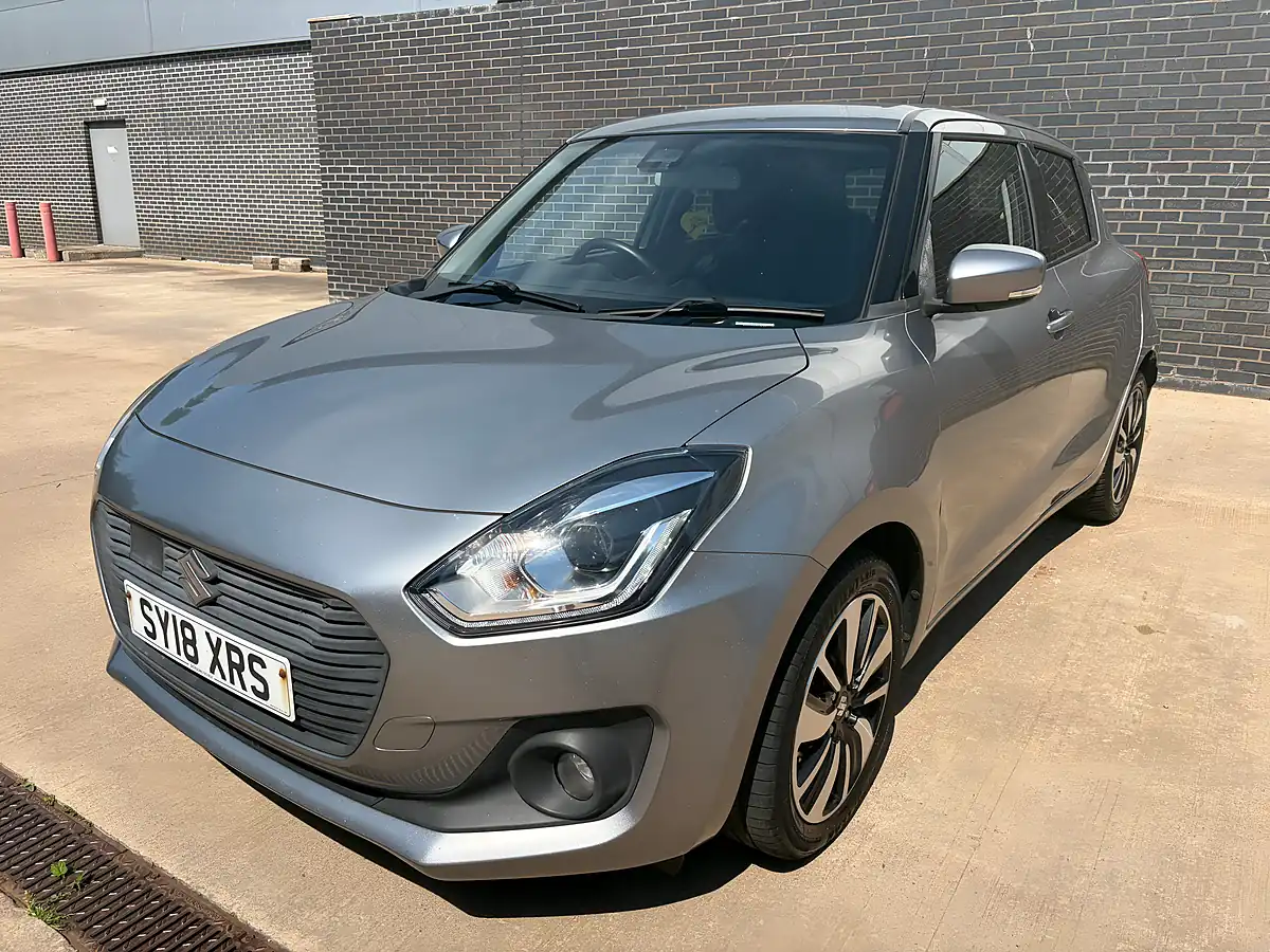 Used 2018 Suzuki Swift SZ5 Silver - Front View