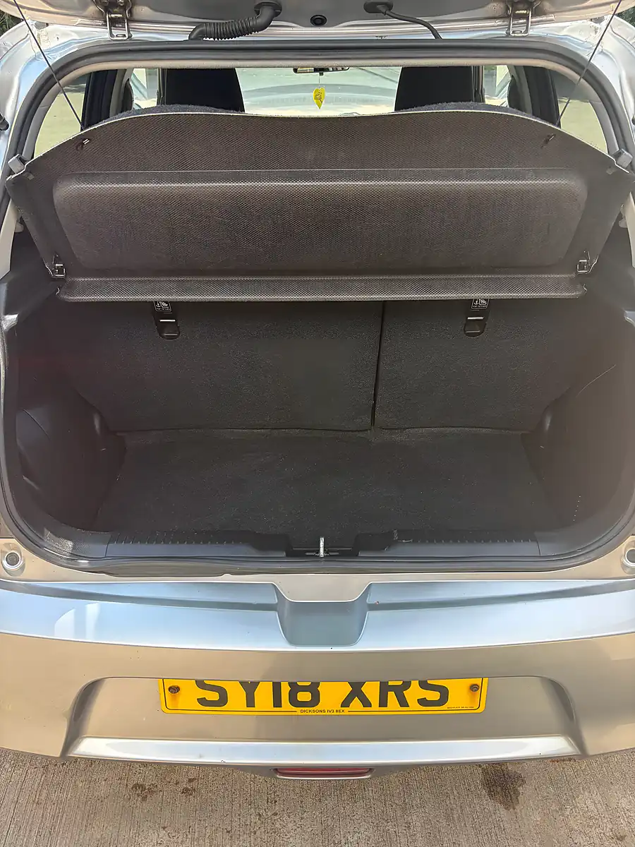 Used 2018 Suzuki Swift SZ5 Silver - Interior and Exterior details 8